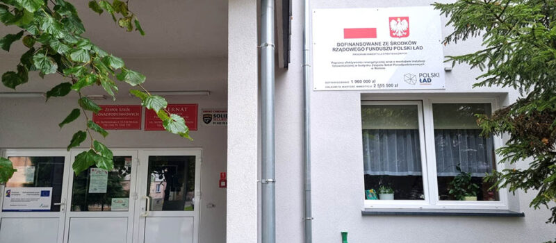 Zakończono termomodernizację budynku ZSP w Wolinie. A. Celiński: "To część szerszego programu modernizacji"
