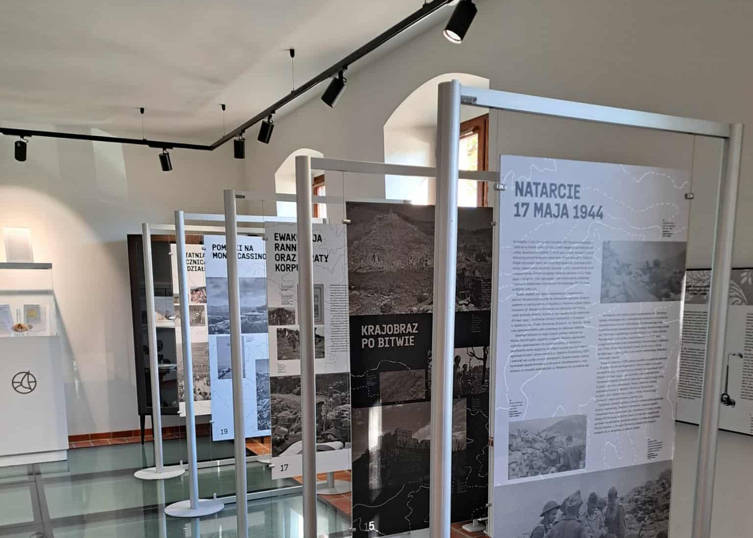 „Bitwa o Monte Cassino – 1944” Nowa wystawa Instytutu Pamięci Narodowej w dworku von Kleista