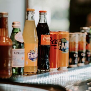 Rząd zapowiada wyższe podatki na alkohol i napoje słodzone. Od stycznia ceny pójdą w górę Rząd zapowiada wyższe podatki na alkohol i napoje słodzone. Od stycznia ceny pójdą w górę