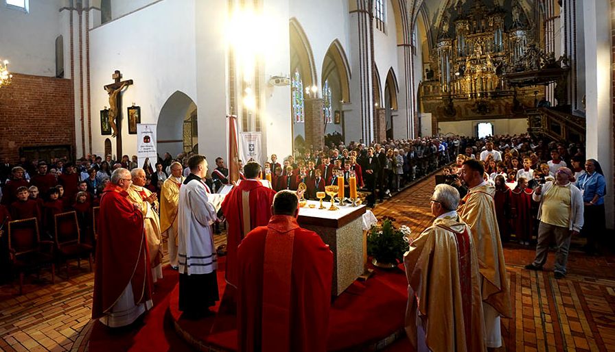 Parafia św. Ottona w Kamieniu Pomorskim apeluje: „Nie łączmy pogańskiego halloween z chrześcijaństwem”