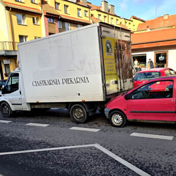Kolizja na ulicy Wysockiego w Kamieniu Pomorskim Kolizja na ulicy Wysockiego w Kamieniu Pomorskim
