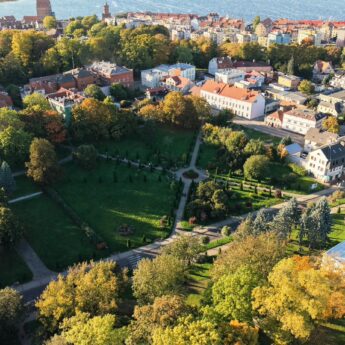 Firma ALMAR przebuduje Plac 5 Marca w Kamieniu Pomorskim Firma ALMAR przebuduje Plac 5 Marca w Kamieniu Pomorskim