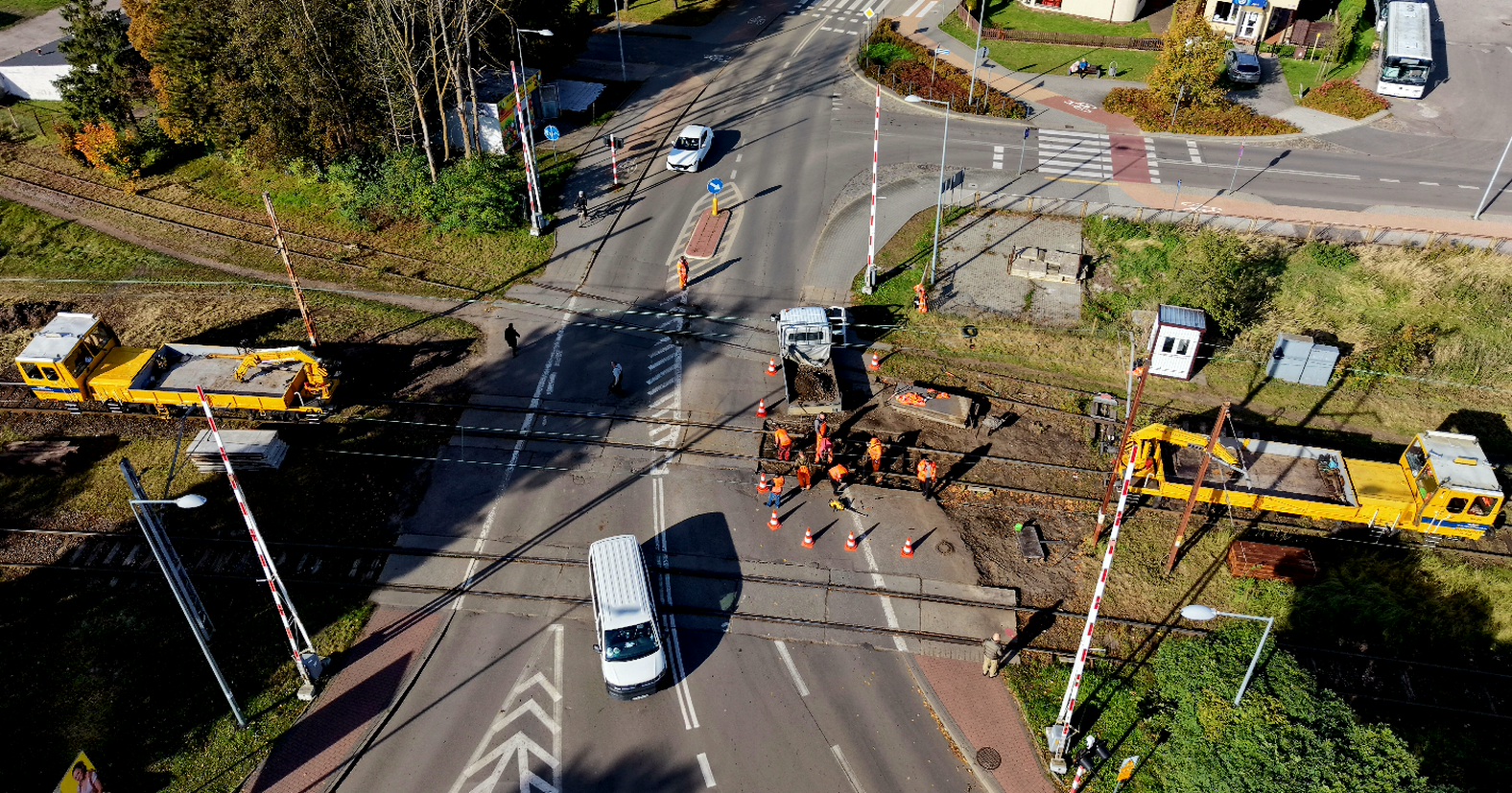 Remont przejazdu kolejowego w Kamieniu Pomorskim. Kierowcy muszą liczyć się z utrudnieniami