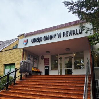 Wójt Rewala ogłasza nabór na kierownicze stanowisko urzędnicze