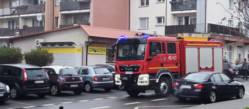 Interwencja służb na ulicy Wysockiego. Strażacy jako pierwsi udzielili pomocy