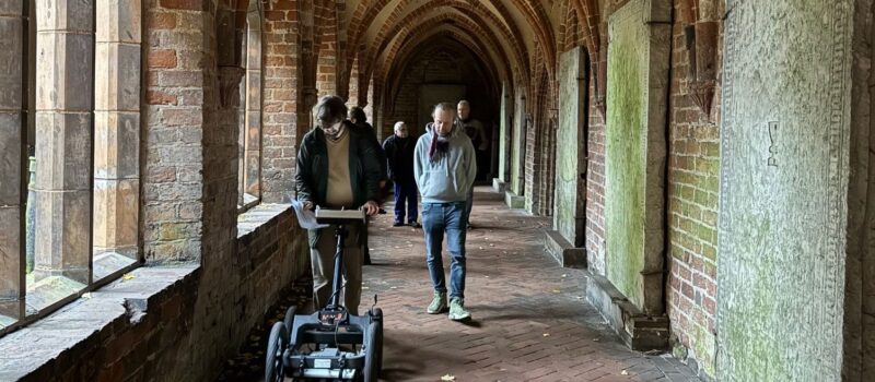Naukowcy z PAN badają średniowieczną katedrę w Kamieniu Pomorskim