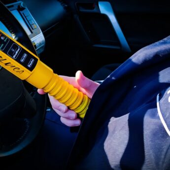 3 promile w organizmie i jazda zakończona na krawężniku. Pijany kierowca zatrzymany w Dziwnówku!