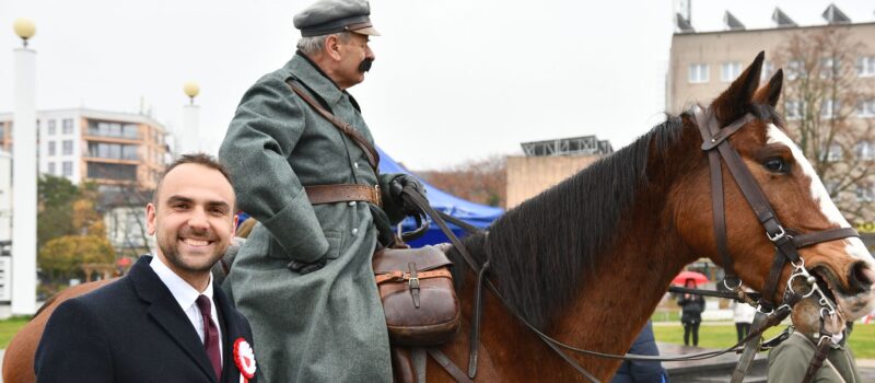 Narodowo i patriotycznie z wyjątkowym akcentem. Międzyzdroje świętowały 107. rocznicę odzyskania niepodległości Narodowo i patriotycznie z wyjątkowym akcentem. Międzyzdroje świętowały 107. rocznicę odzyskania niepodległości