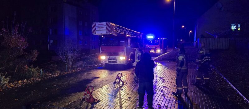 Szybka reakcja służb zapobiegła tragedii. Interwencja strażaków i policji w Kołczewie Szybka reakcja służb zapobiegła tragedii. Interwencja strażaków i policji w Kołczewie