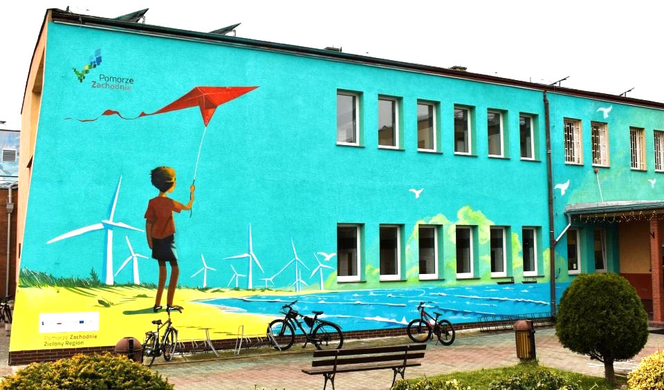 Ekologiczny mural w Dziwnowie już pochłania CO₂
