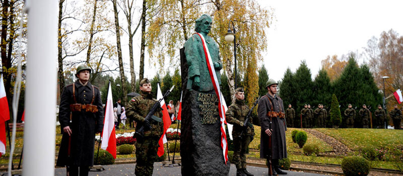 W Pobierowie odsłonięto pomnik Paderewskiego [ZDJĘCIA]