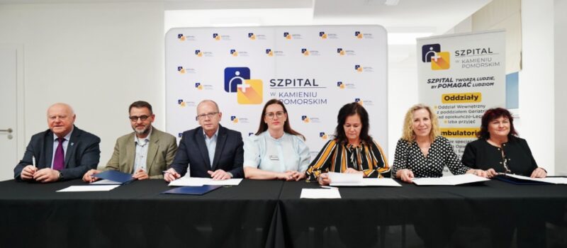 Defibrylatory od Szpitala dla szkół Powiatu Kamieńskiego Defibrylatory od Szpitala dla szkół Powiatu Kamieńskiego