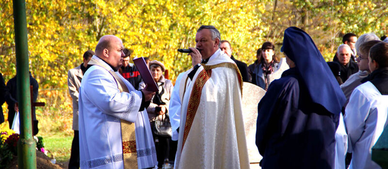 Uroczystość Wszystkich Świętych w Kamieniu Pomorskim. Wspomnienie i tradycja na zdjęciach sprzed lat 12 lat Uroczystość Wszystkich Świętych w Kamieniu Pomorskim. Wspomnienie i tradycja na zdjęciach sprzed lat 12 lat