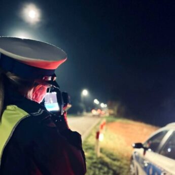 Kamieńscy policjanci nadal czuwają nad bezpieczeństwem podróżnych