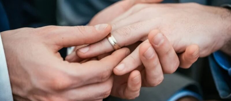 TSUE zdecydowało: "Polska ma obowiązek uznać małżeństwo dwóch Polaków tej samej płci"