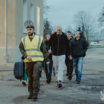 137 nowych ochotników zasili szeregi Wojsk Obrony Terytorialnej. W Trzebiatowie rozpoczęto szkolenie „16” i „8”