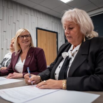 ZAZ z Kamienia Pomorskiego z umową. 61 osób z niepełnosprawnościami znajdzie tu pracę