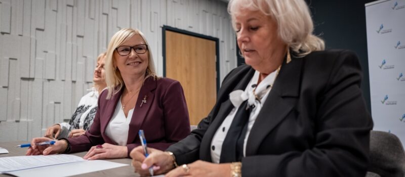 ZAZ z Kamienia Pomorskiego z umową. 61 osób z niepełnosprawnościami znajdzie tu pracę