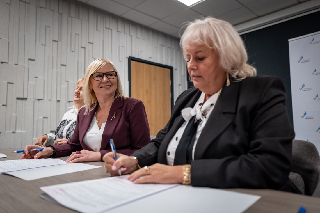 ZAZ z Kamienia Pomorskiego z umową. 61 osób z niepełnosprawnościami znajdzie tu pracę