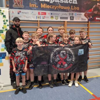 Młodzi zapaśnicy z Międzyzdrojów z sukcesami! 8 medali na turnieju w Białogardzie