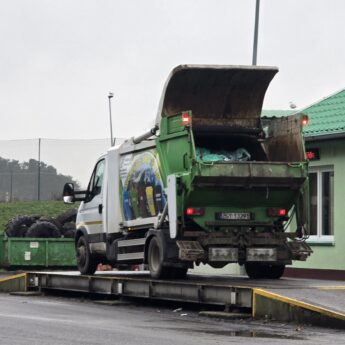 Gmina Rewal opublikowała harmonogram odbioru odpadów na grudzień