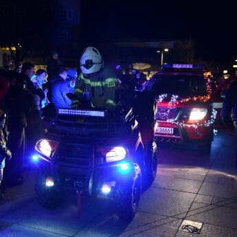 Mikołajki w Międzyzdrojach za nami. Świąteczna atmosfera, tłumy mieszkańców i wspólna radość