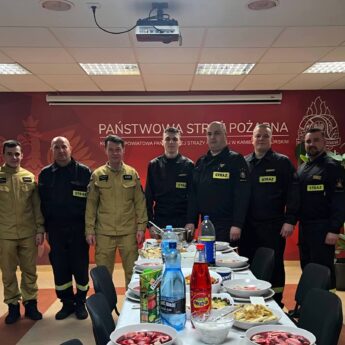 Wigilia na służbie. Strażacy z Kamienia Pomorskiego i Międzyzdrojów czuwali nad bezpieczeństwem mieszkańców