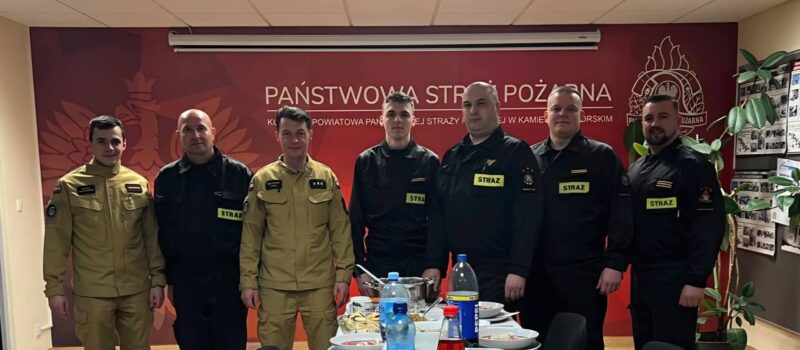 Wigilia na służbie. Strażacy z Kamienia Pomorskiego i Międzyzdrojów czuwali nad bezpieczeństwem mieszkańców