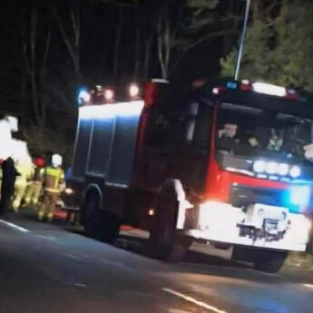Pożar osobowego BMW pod Ostromicami