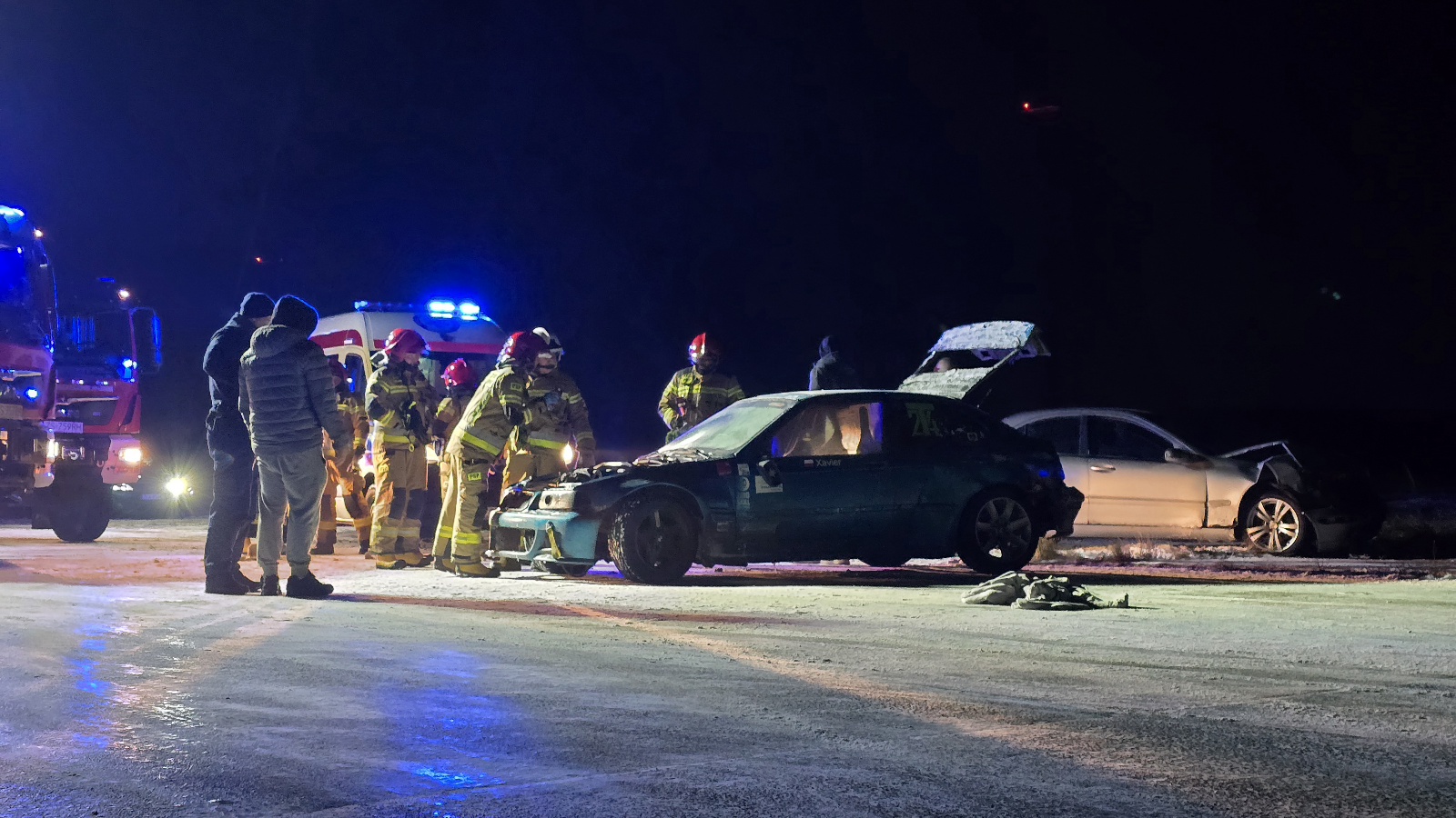 Jedna osoba poszkodowana po zderzeniu dwóch pojazdów na terenie byłego lotniska w Śniatowie