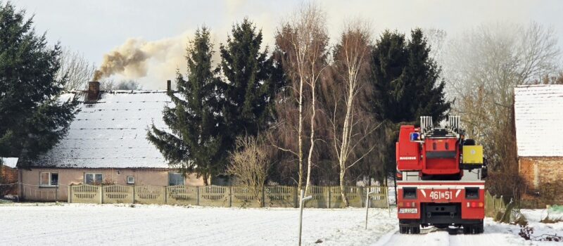 Pożar sadzy w Skarchowie. Interweniowali strażacy z Kamienia Pomorskiego i Jarszewa
