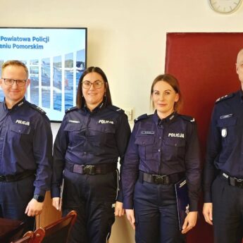 Awanse w kamieńskiej Policji. Komendant wręczył akty mianowania
