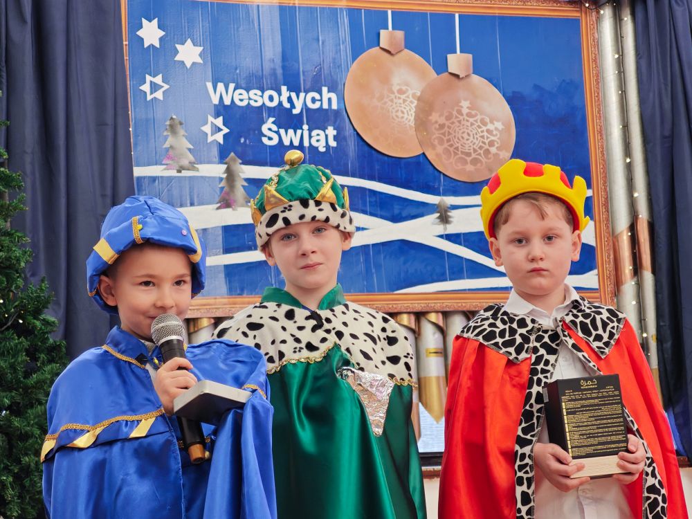 III Festiwal Przedstawień Jasełkowych w Kamieniu Pomorskim. Coroczna tradycja SP1 po raz kolejny połączyła dzieci i młodzież