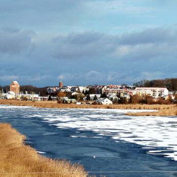 Ostrzeżenie hydrologiczne IMGW dla powiatu kamieńskiego. Możliwe wezbrania wód i lokalne podtopienia