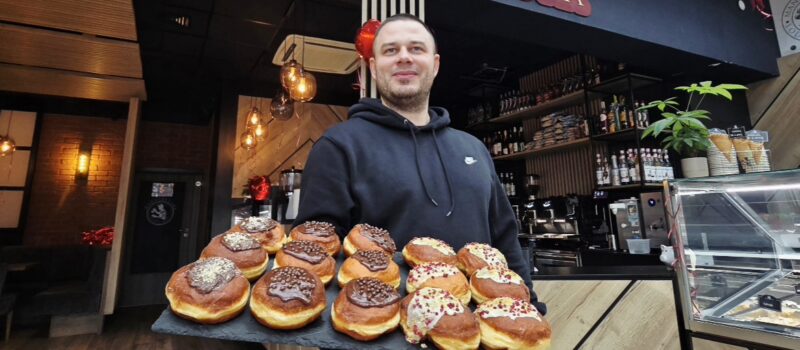 Pyszniejszych nie spróbujecie! Manufaktura Lodów i Kawy zaprasza na ciepłe pączki [FILM]