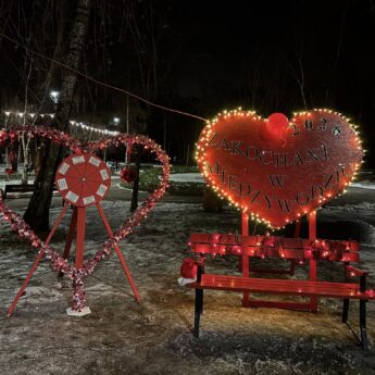 Weekend Zakochanych w Międzywodziu. Ławeczka miłości, piernikowe serca i walentynkowe wróżby
