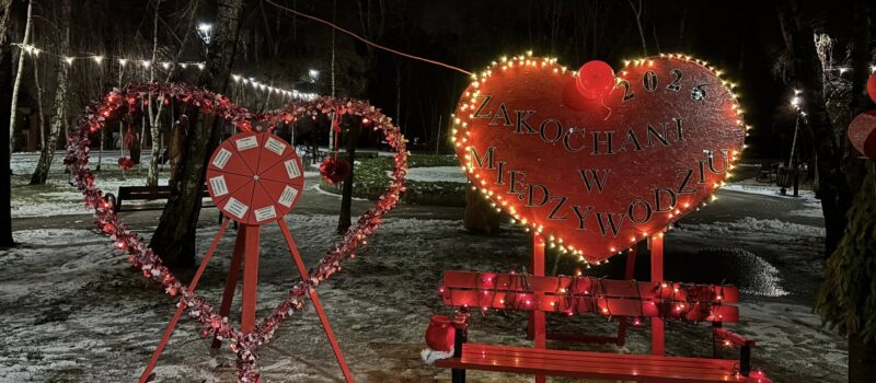 Weekend Zakochanych w Międzywodziu. Ławeczka miłości, piernikowe serca i walentynkowe wróżby Weekend Zakochanych w Międzywodziu. Ławeczka miłości, piernikowe serca i walentynkowe wróżby