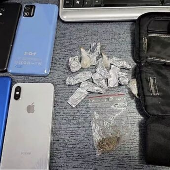 Jedna interwencja, dwa zatrzymania. Narkotyki i osoba poszukiwana w rękach policji