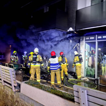 Pożar Żabki przy Promenadzie Gwiazd. Sklep spłonął doszczętnie