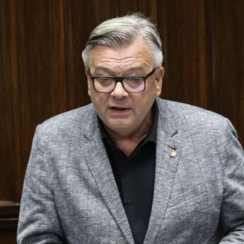 Najbogatszy poseł krytykuje KSeF. „Można zapomnieć zapłacić fakturę i wpaść w kłopoty”