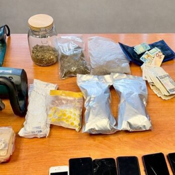 220 gramów amfetaminy i nielegalna broń. Tymczasowy areszt dla 47-latka z gminy Wolin