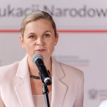 Minister Barbara Nowacka spotka się z nauczycielami w Wapnicy