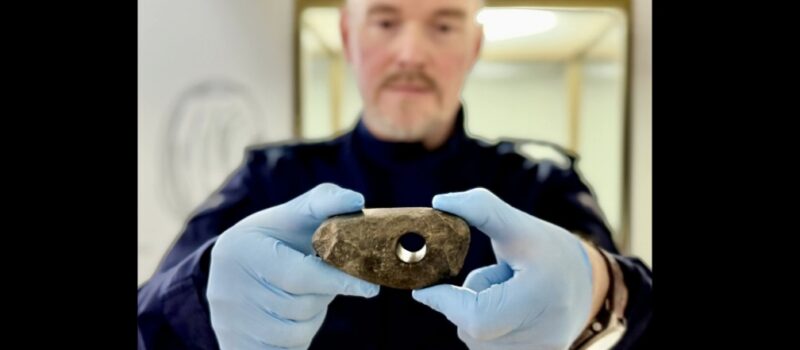 Znalazł topór liczący 5000 lat! Chciał go sprzedać w internecie