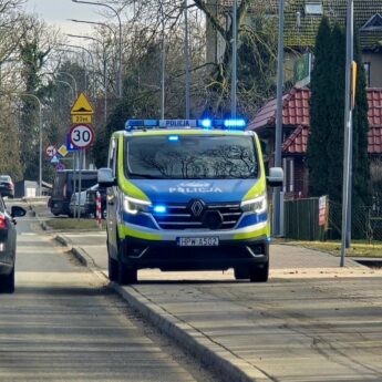 Policja rusza z wielką akcją na kierowców. "Wystarczy trzymać telefon w ręce"