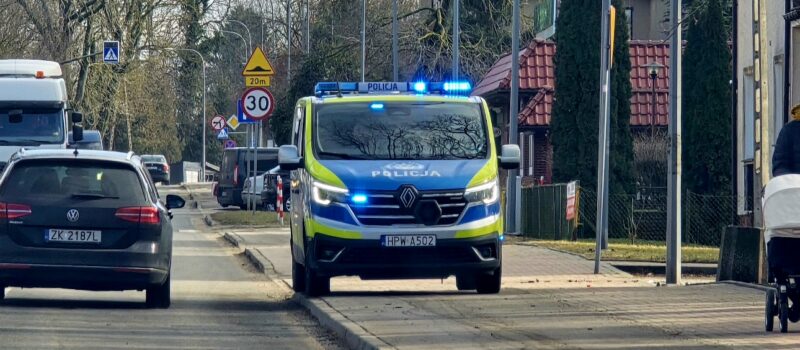 Policja rusza z wielką akcją na kierowców. "Wystarczy trzymać telefon w ręce" Policja rusza z wielką akcją na kierowców. "Wystarczy trzymać telefon w ręce"