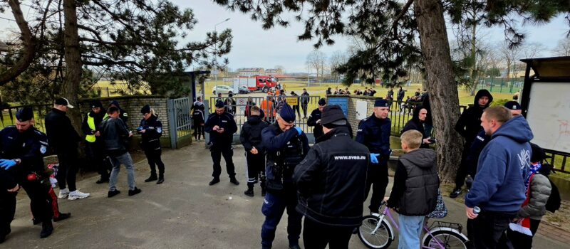 Policja w pełnej gotowości. Gryf Kamień Pomorski podejmuje Gwardię Koszalin