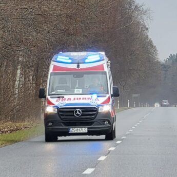 Karetki bez obsady? Ratownicy dostają wypowiedzenia w całym regionie