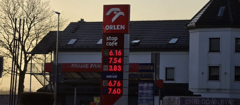 Ceny paliw w dół! Od dziś obowiązują maksymalne stawki