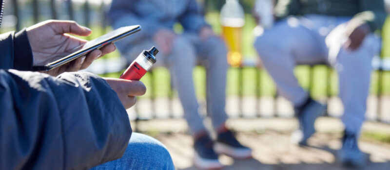 Koniec jednorazowych e-papierosów. Rząd przyjął projekt całkowitego zakazu sprzedaży