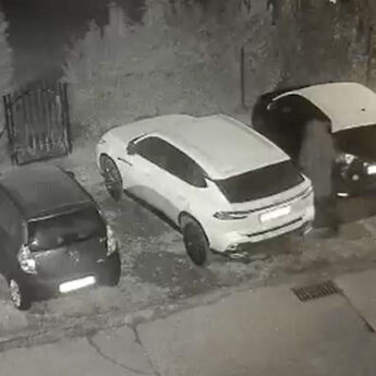 „To była bandycka akcja”. Po spalonym aucie ktoś znów próbował zniszczyć samochód wójta [FILM]